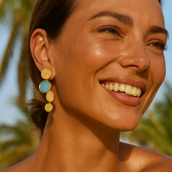 Océane | Boucles d'oreilles dorées avec accents turquoise