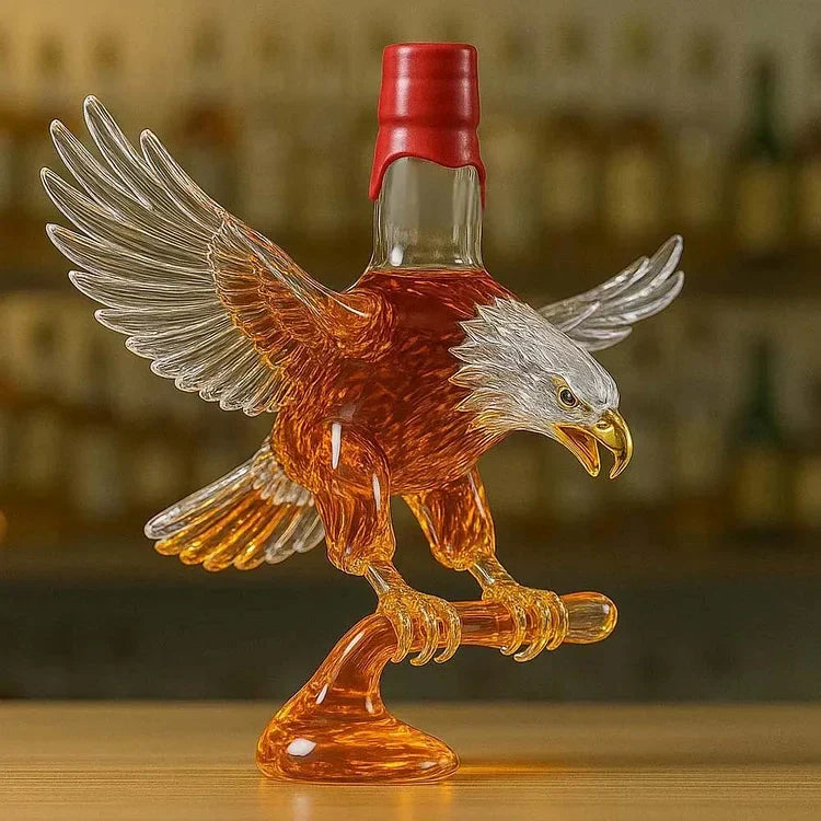 Bouteille de whisky en verre en forme de pygargue à tête blanche
