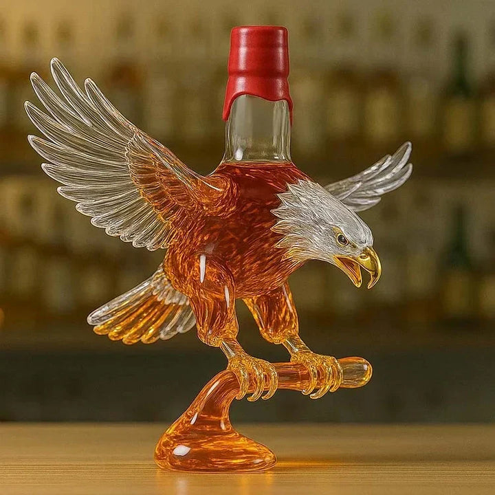 Bouteille de whisky en verre en forme de pygargue à tête blanche