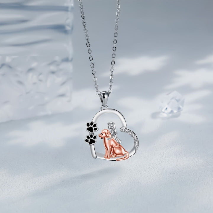 Collier en forme de cœur – Un compagnon fidèle pour le chien et son propriétaire
