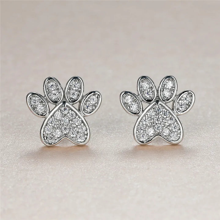 Boucles d'oreilles en forme de cœur avec motif patte de chat et zircons blancs