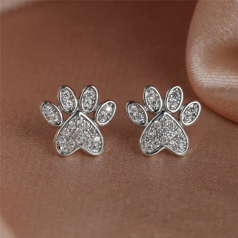 Boucles d'oreilles en forme de cœur avec motif patte de chat et zircons blancs