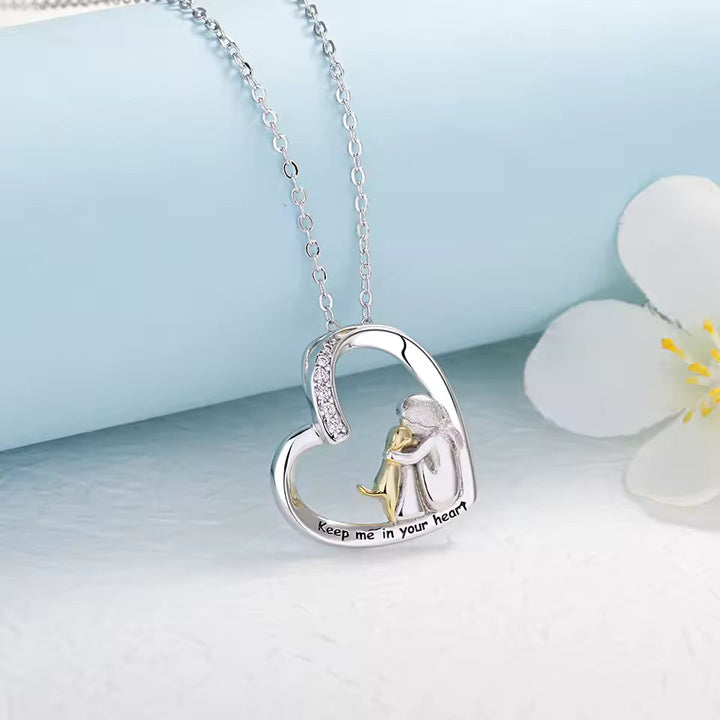 Collier avec une étreinte de chien