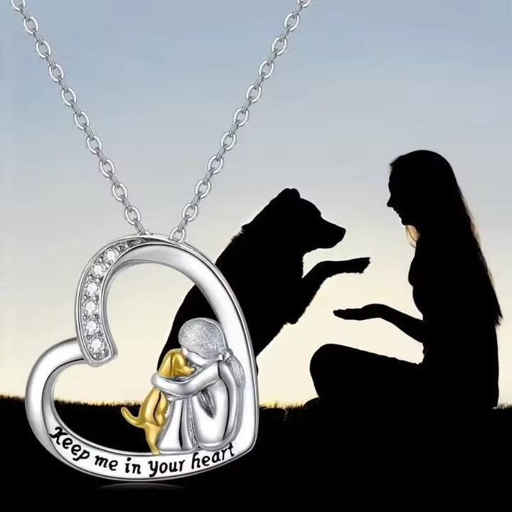 Collier avec une étreinte de chien