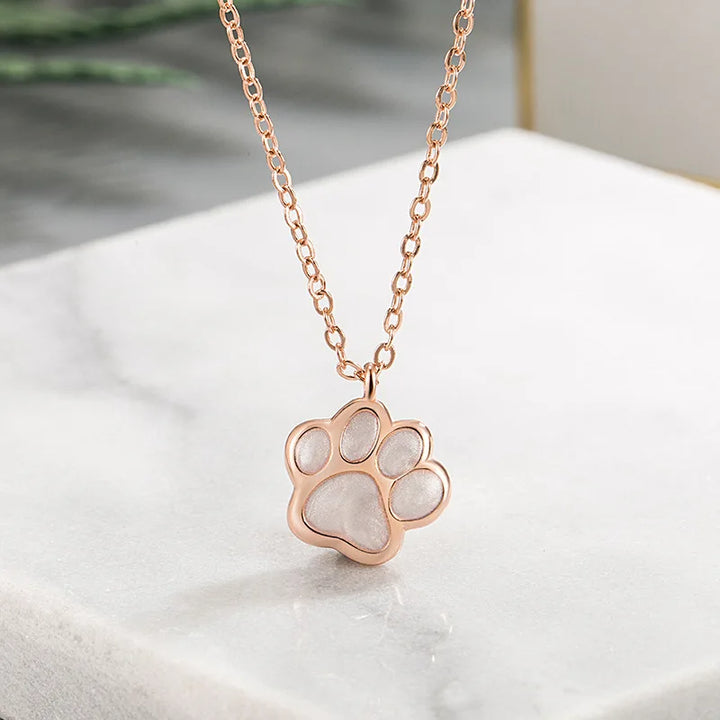 Collier pendentif empreinte de patte – Un bijou animal symbolique pour femme
